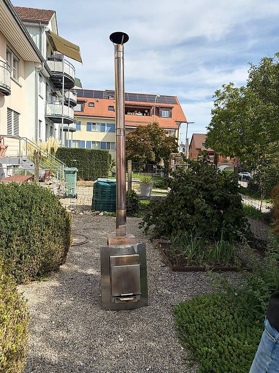 Radiatori: Hot Pot Ofen – Usato da Eschlikon TG venduto da Loui3