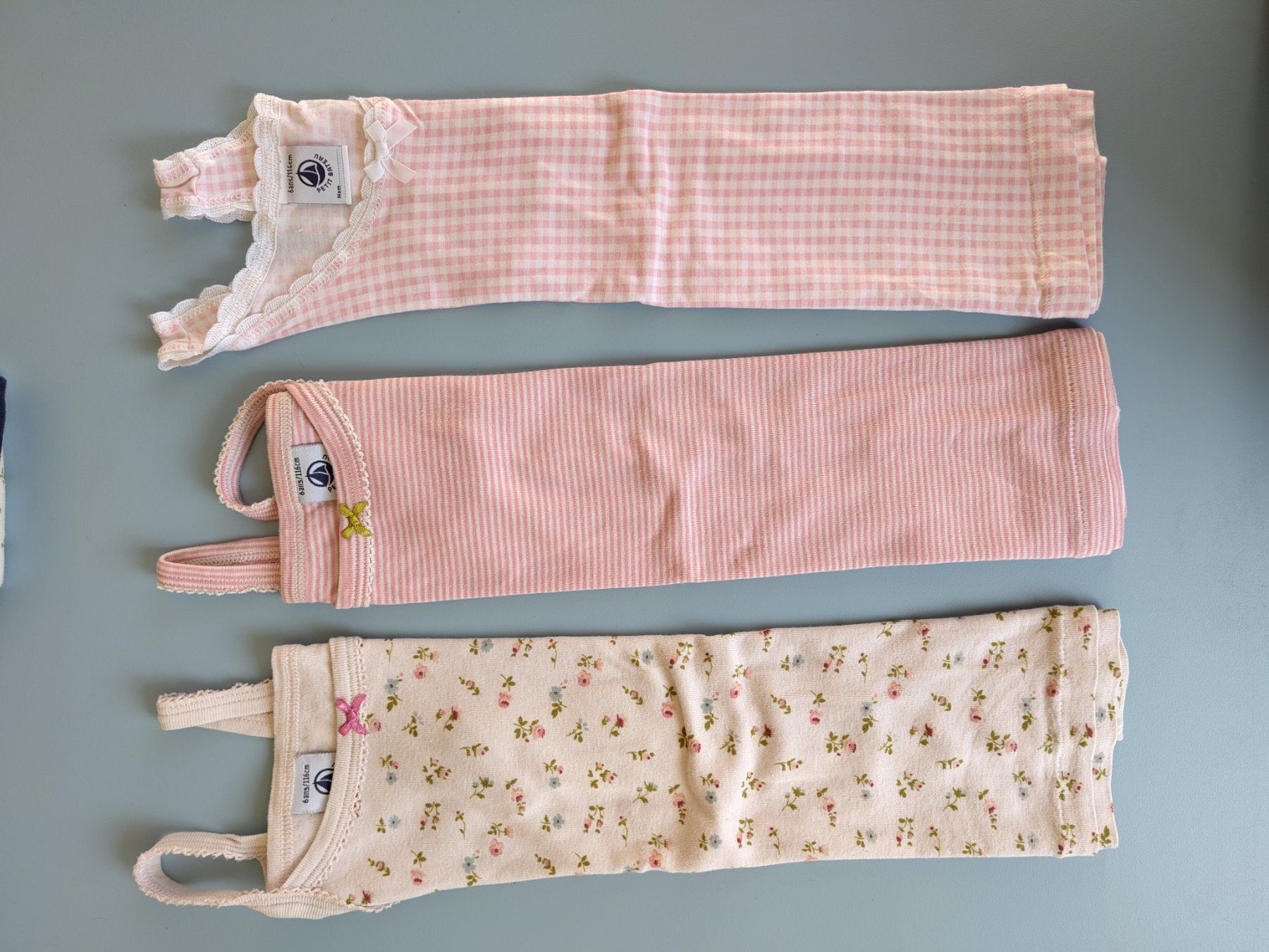 Petit Bateau Camicette, T-shirt & Top: 3 jolis débardeurs – Nuovo (secondo la descrizione) da Biel/Bienne venduto da Creager