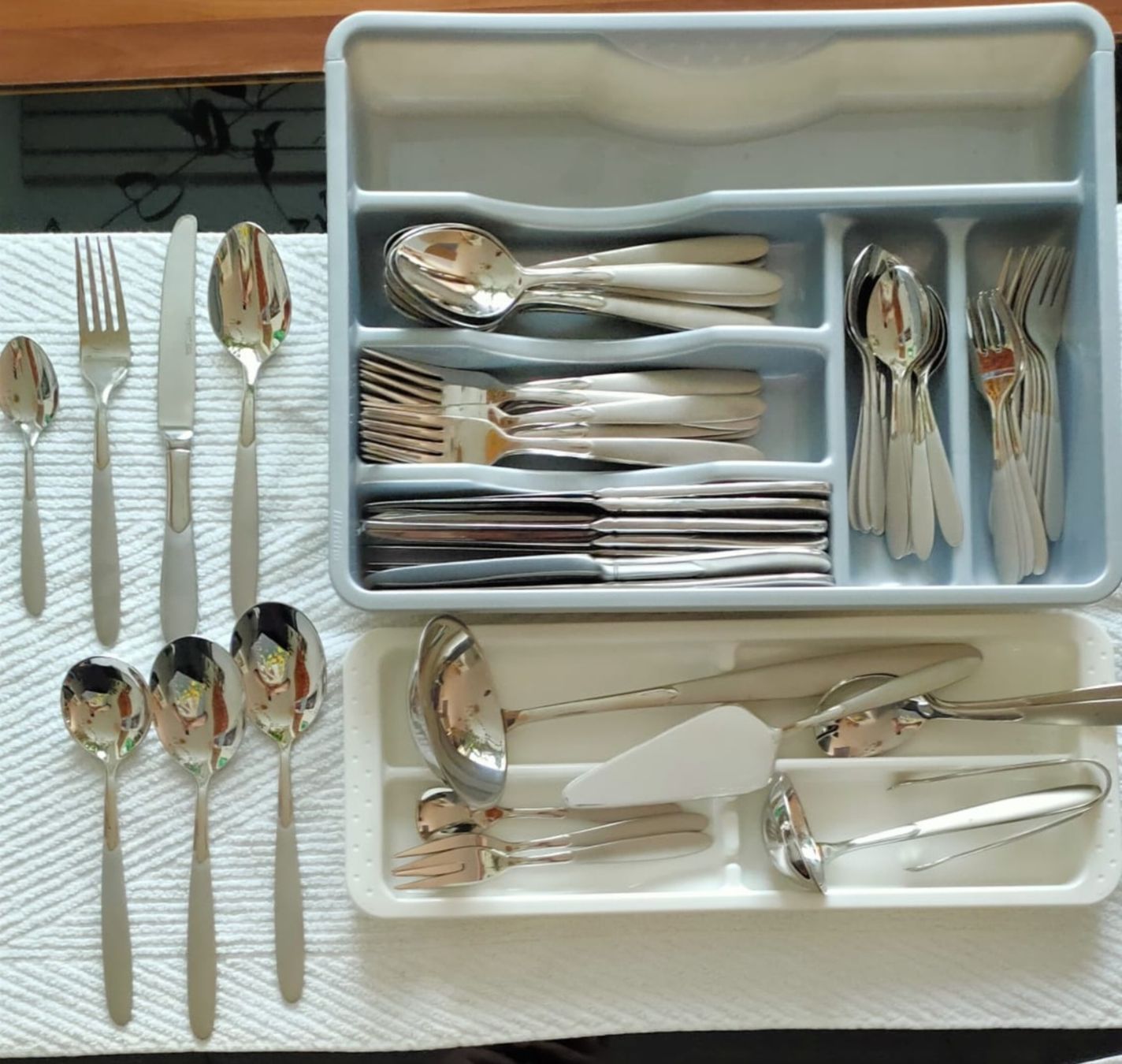 Set di posate: 72 Teil. Besteck Set von Berghoff – Usato da Luzern venduto da Luzern_Energy