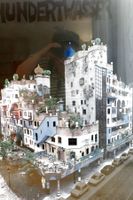 Klassischer Kunstdruck HUNDERTWASSER HAUS, Alurahmen/Glas