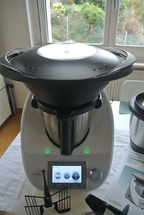 Thermomix TM5 +Cook Key+ 2ième bol + accessoires + livres de recettes+ autres clés - Électroménager