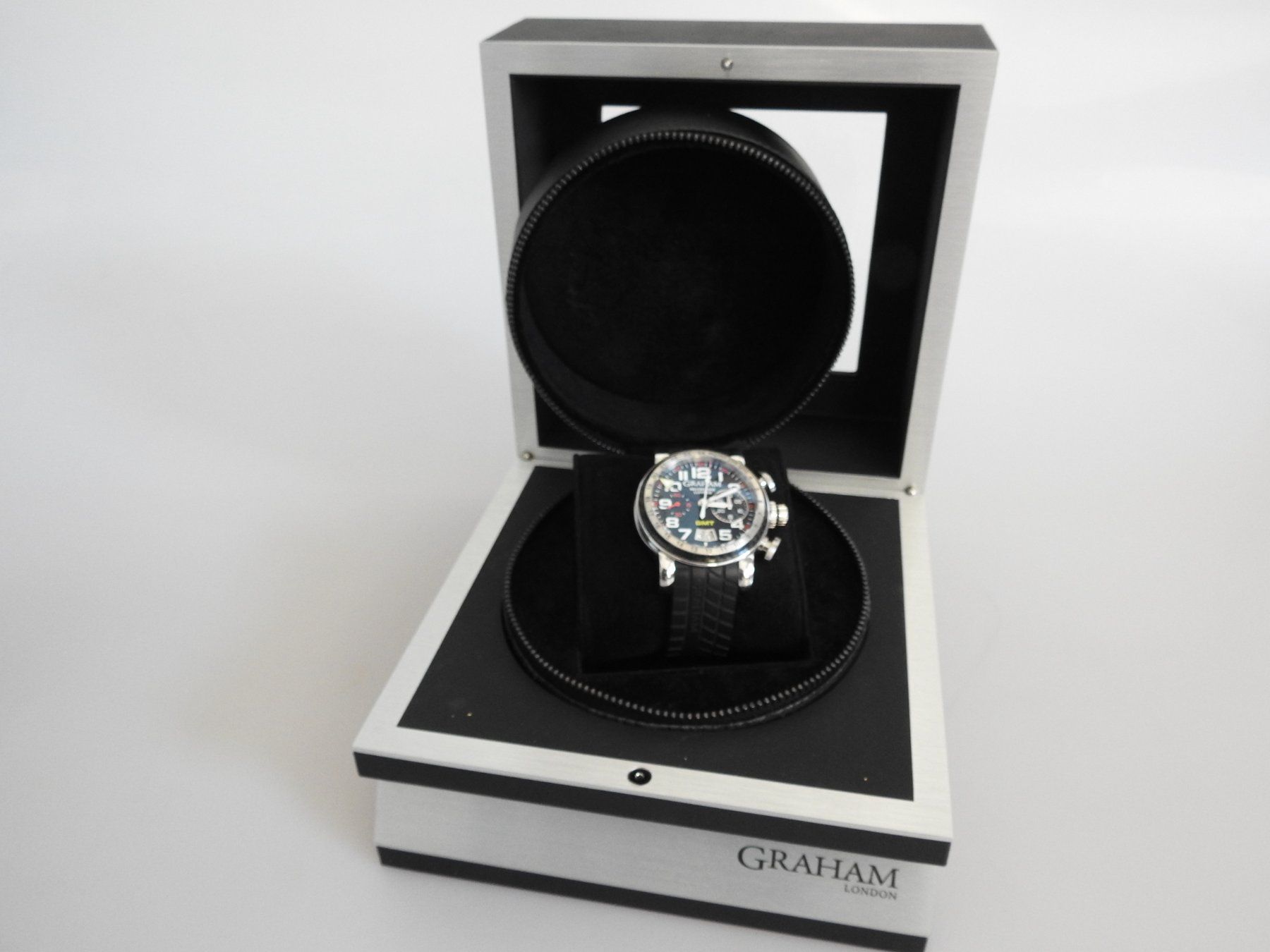 Graham Orologi: Graham Grand Silverstone Luffield GMT Limited Edition – Usato da Schaan venduto da Auring61 2