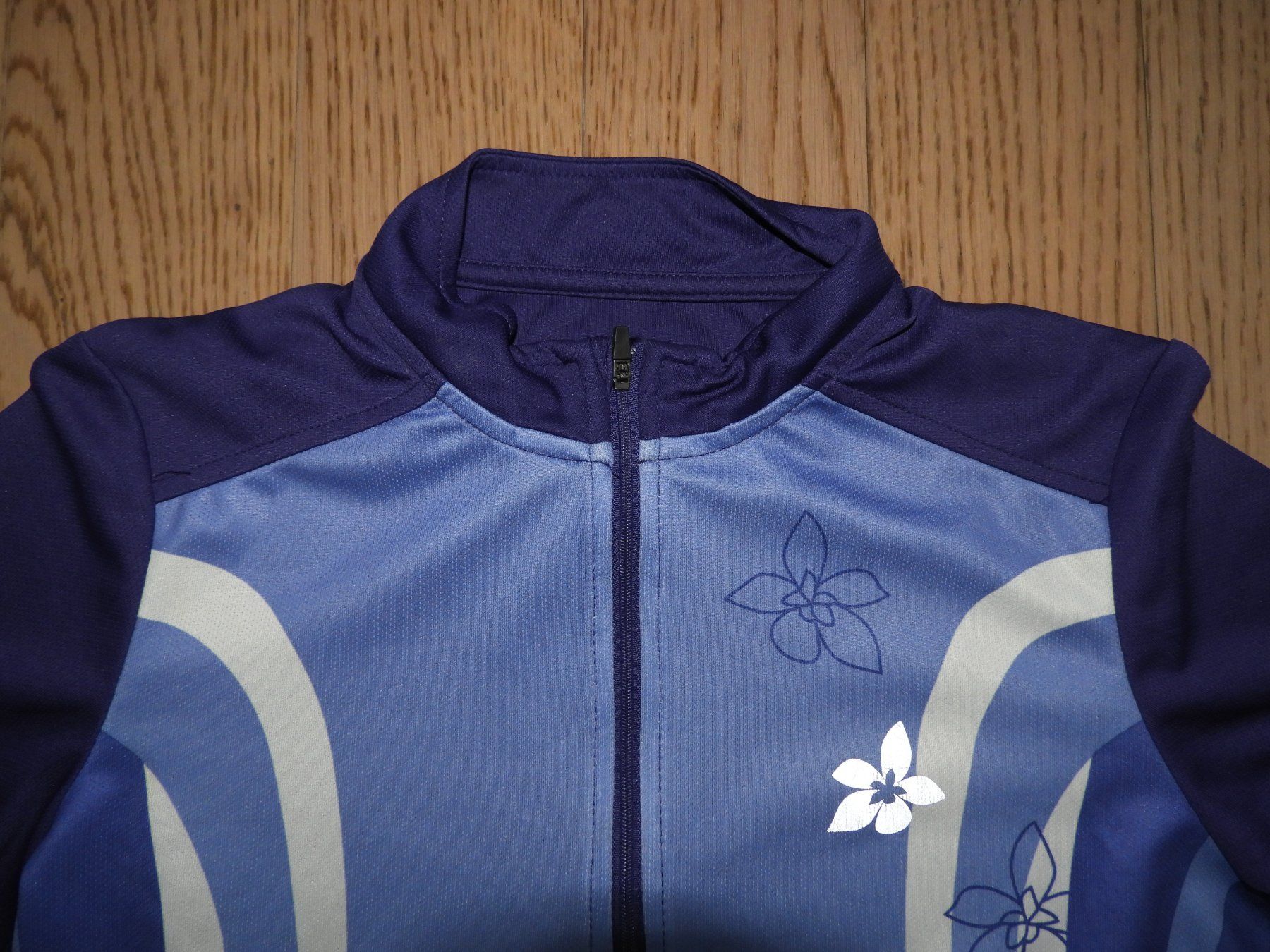 Canottiere & Pantaloni: Damen Velo Trikot, kurzarm, Gr. M, – Usato da Hergiswil NW venduto da Noema2006 1