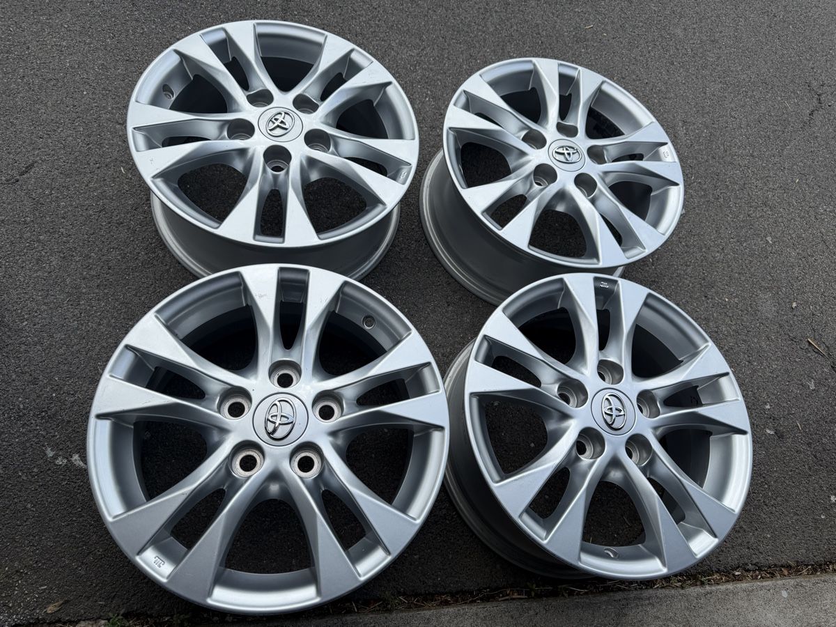Toyota Cerchioni: Original Toyota Auris Felgen – Usato da Mollis venduto da BSL10