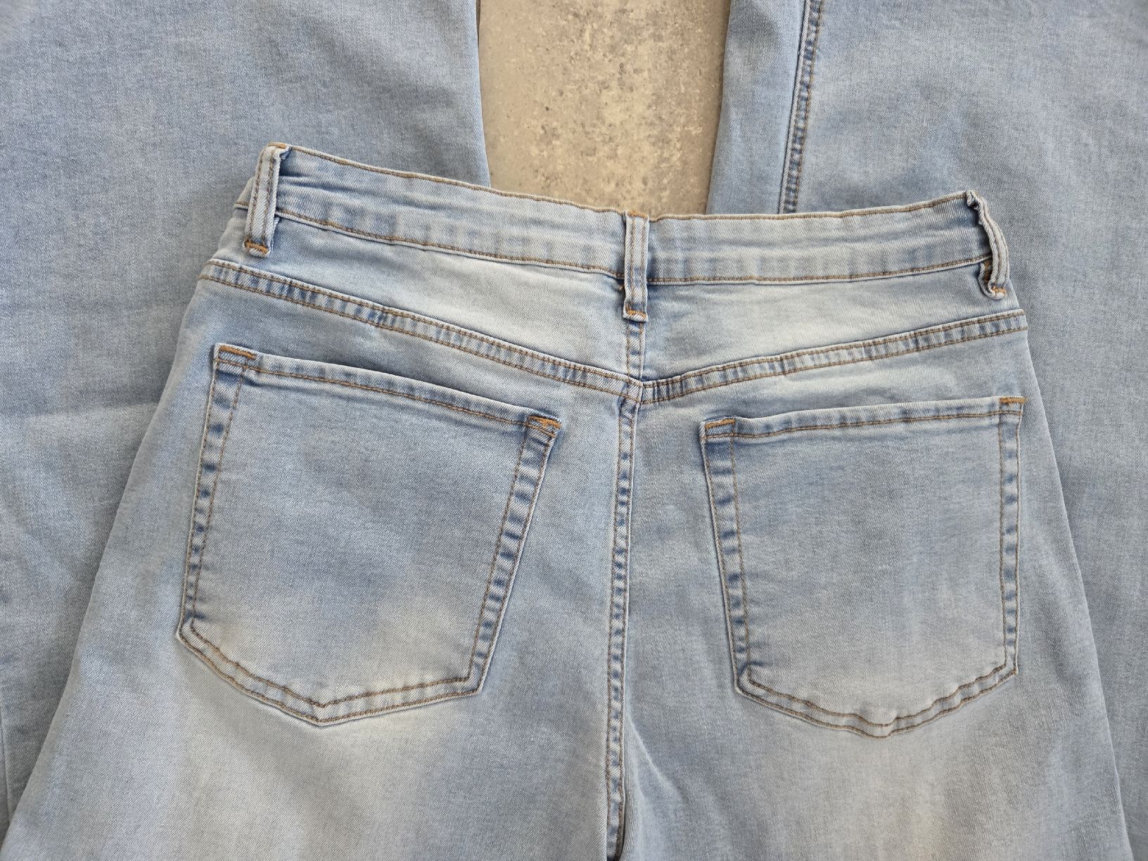 Jeans: schöne Jeans, Wideleg Jeans, Gr. S – Nuovo (secondo la descrizione) da Wiesendangen venduto da Sinhuk 2