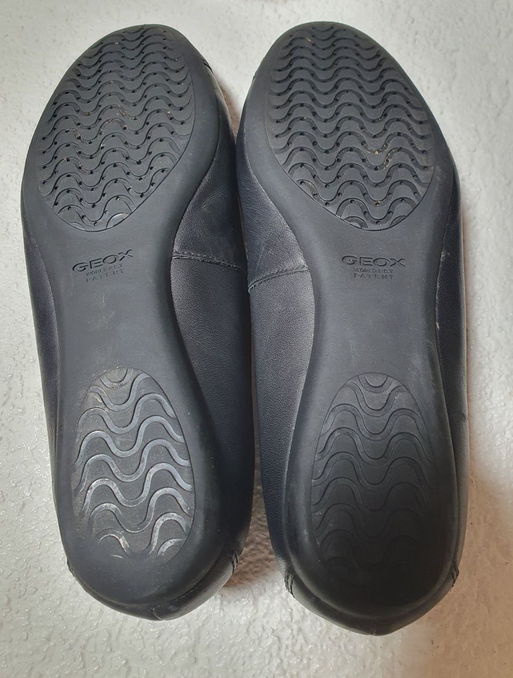 Geox Scarpe da donna: Geox Ballerinas, Gr. 37, schwarz – Nuovo (secondo la descrizione) da Teufen AR venduto da pischa 4