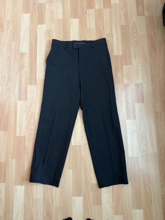 Elegante WE Herrenhose in Schwarz, Top Zustand, Grösse 46