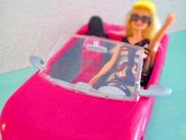 BARBIE AVEC SA VOITURE