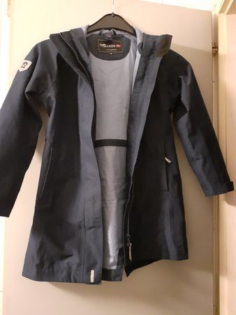 Trollkids Regenjacke dunkelblau Grösse 128 guter Zustand