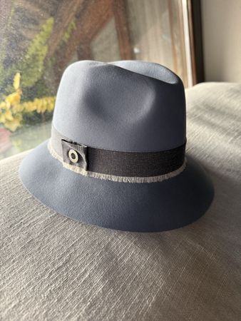 Loro Piana hat S 1140€