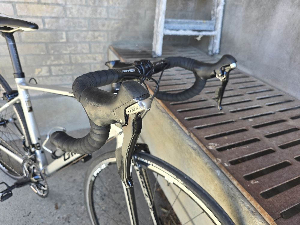 Giant Velos: Rennvelo Giant Defy 1, Top Zustand, wenig gefahren! – Gebraucht aus Aarberg von 2002stefan 3