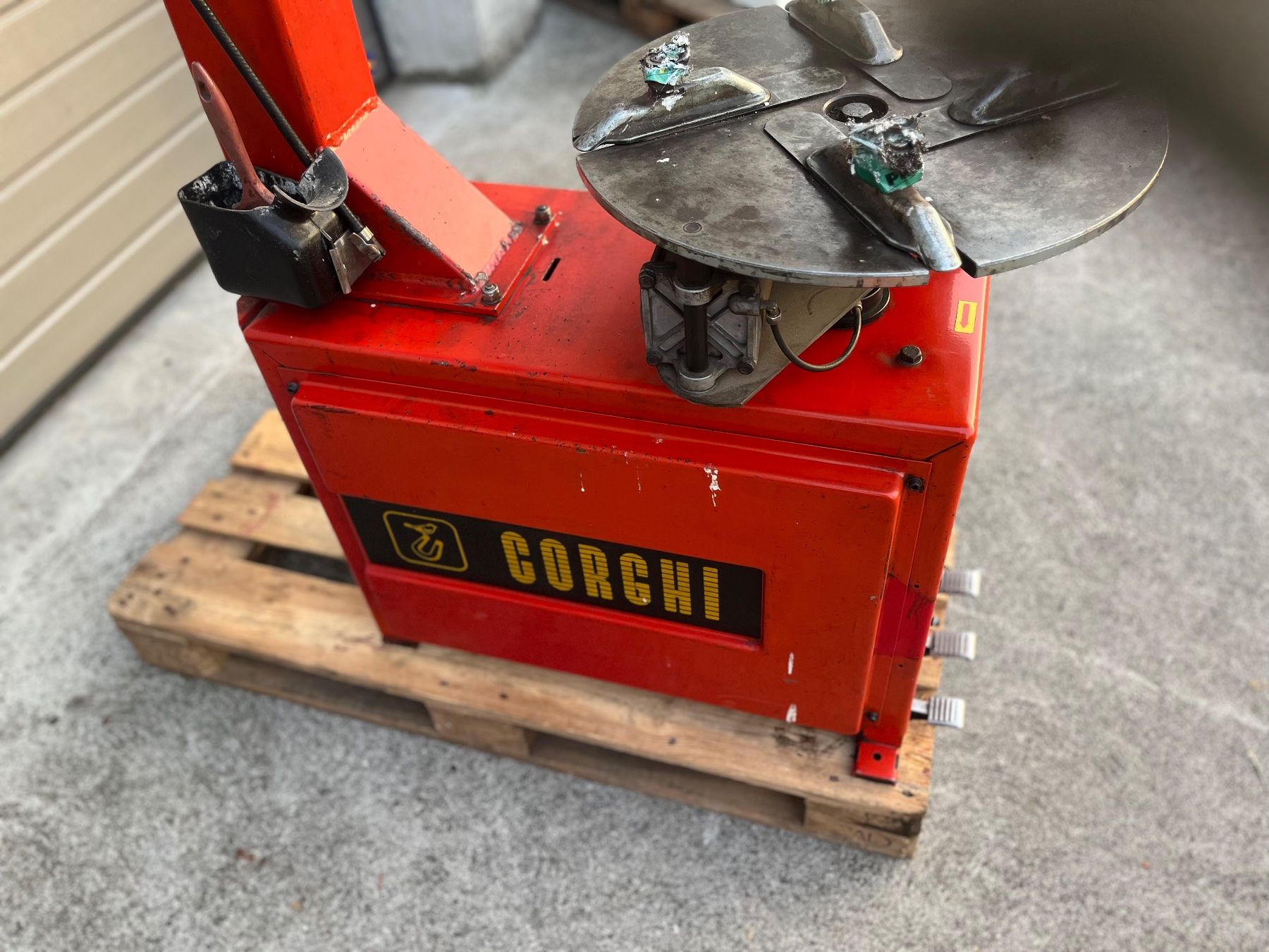 Corghi Toutes les machines: Pneumaschine Corghi – D'occasion à Dällikon par CH-Schrauber 4