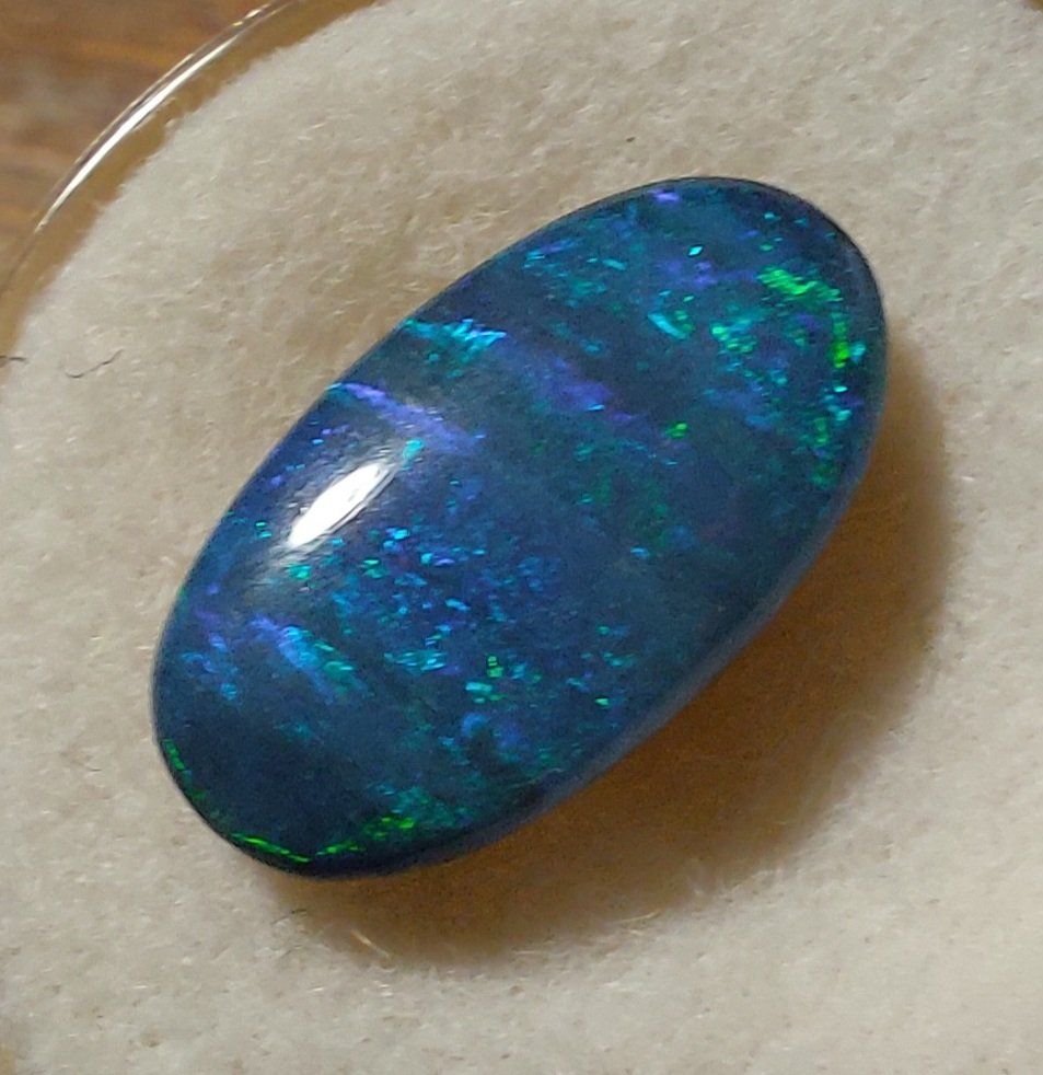Pietre preziose: Boulder-Opal oval – Nuovo (secondo la descrizione) da Klingnau venduto da  3
