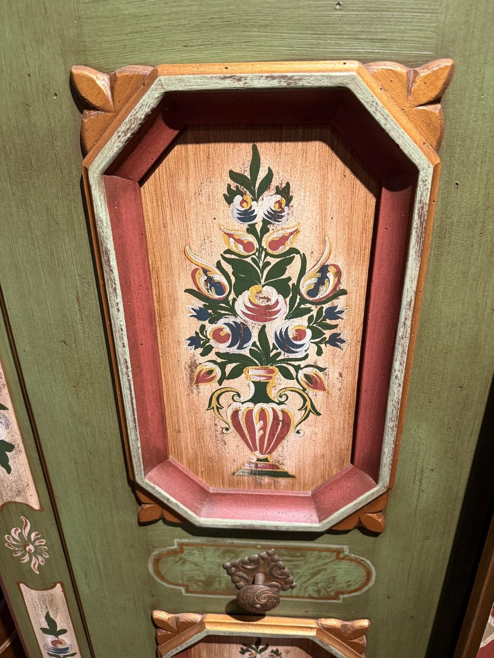 Cassettiere: Traditional Swiss made Voglauer utility cabinet – Usato da Ebmatingen venduto da sea_zkz2 1