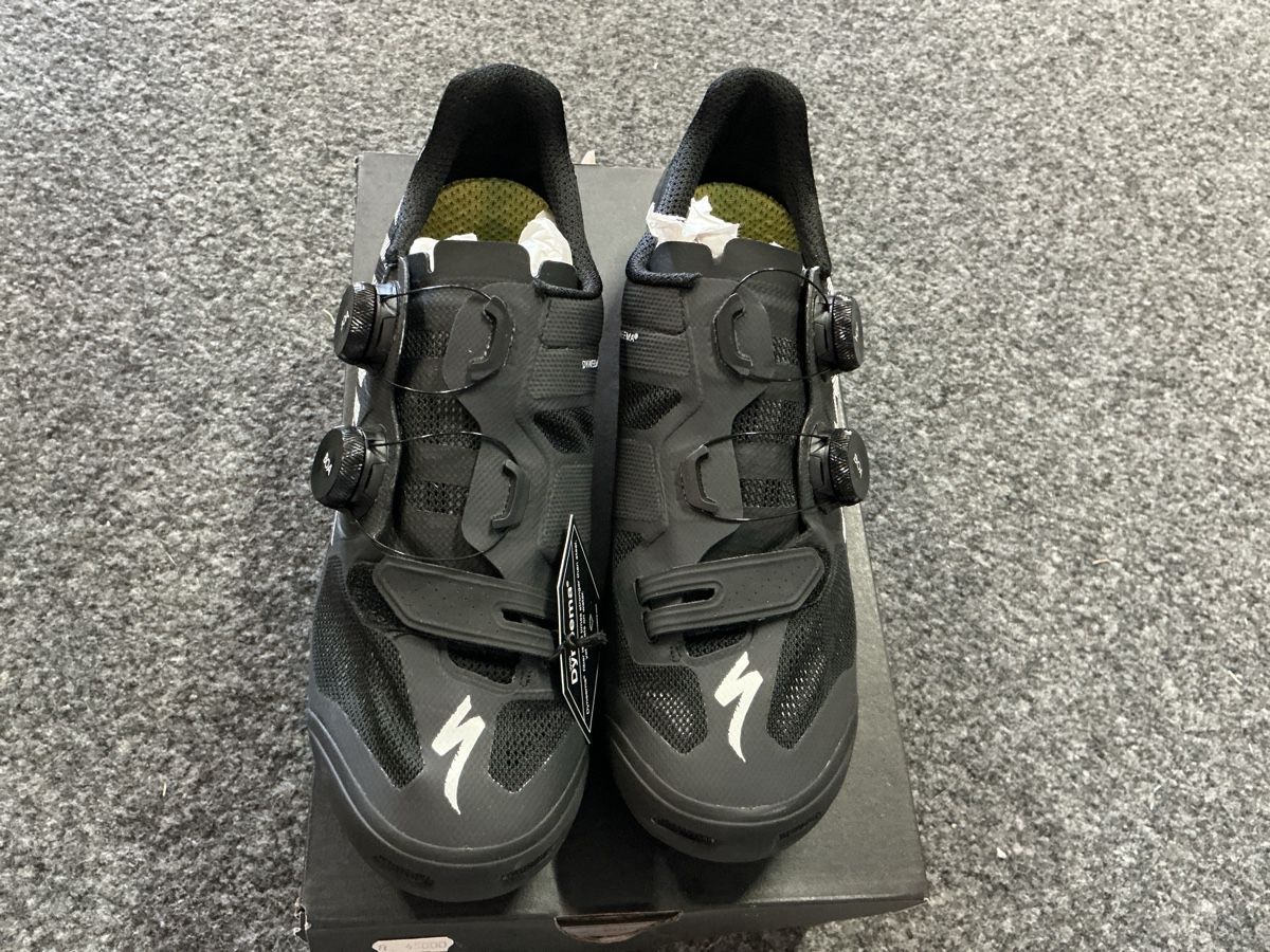 Specialized Herrenschuhe: Specialized s-works Vent taille 43 – Neu und originalverpackt aus Borex von b-cycle