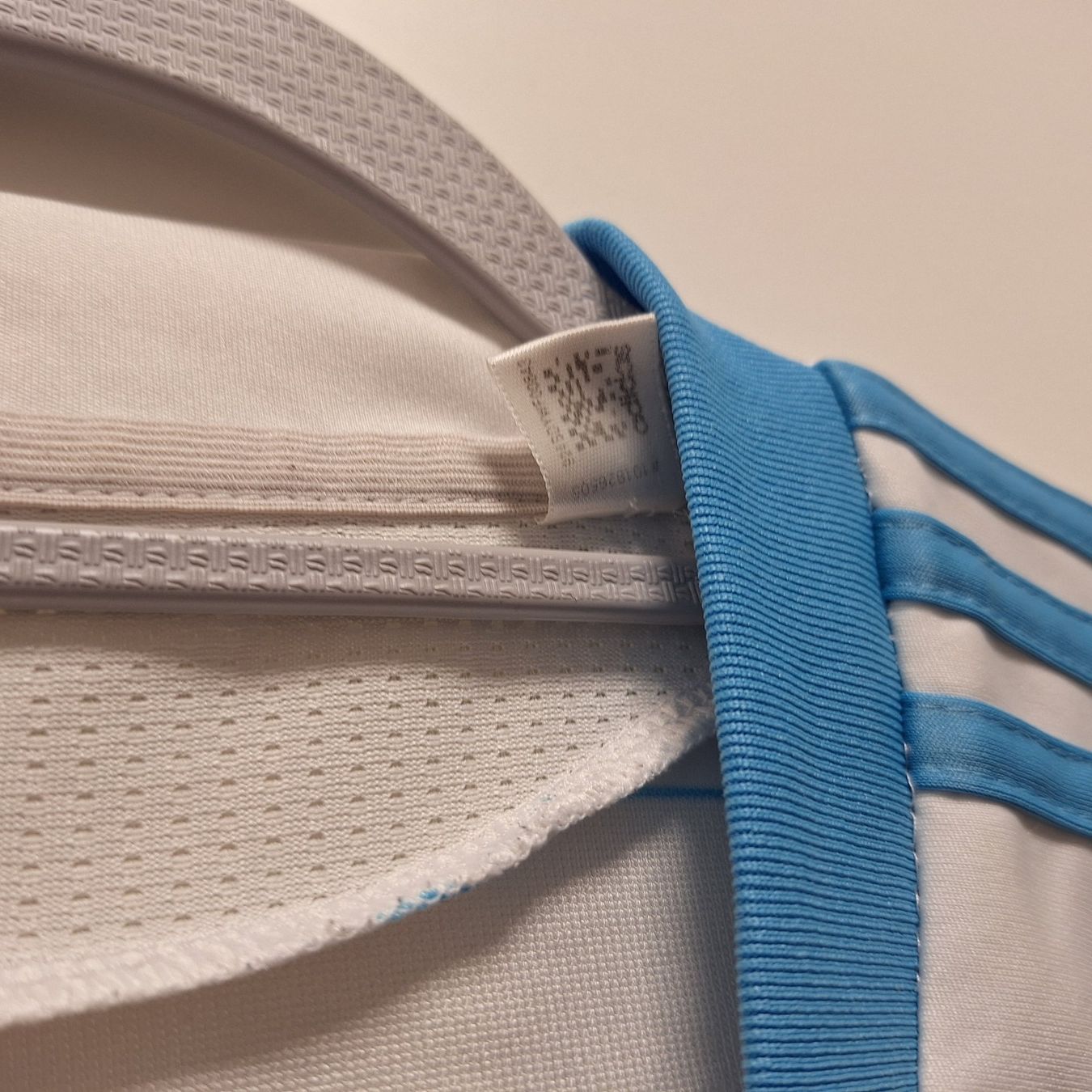 Canottiere & Pantaloni: Adidas Olymipque Marseille Home 2010 – Usato da Bellinzona venduto da LA-ropa-de-Juan 2