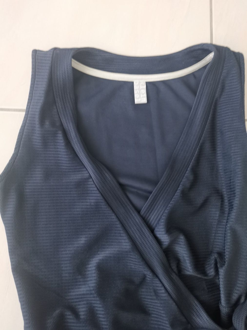 Kleinbasel Vestiti: Kleinbasel Wickel Kleid S – Usato da Fehraltorf venduto da freeform2020 3