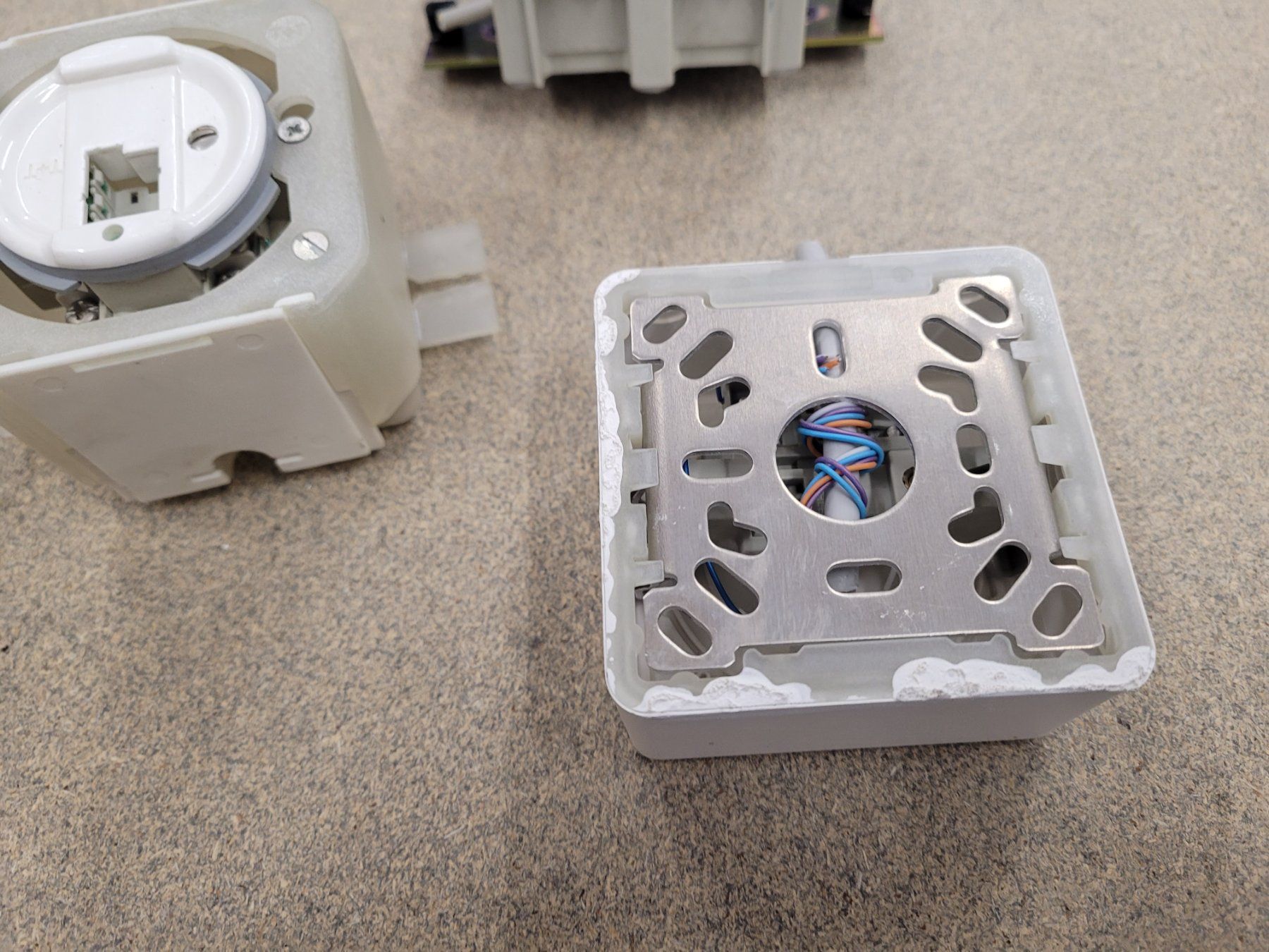 Stecker: 3 Stück Telefonsteckdosen TT83, div. Modelle – Gebraucht aus Vitznau von Night-Fire 1