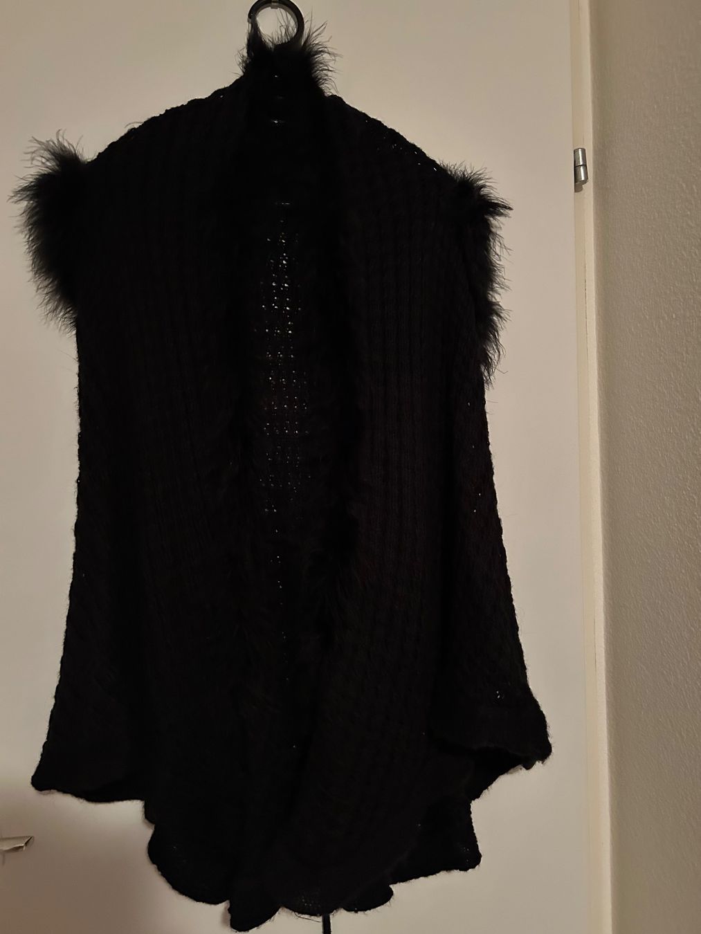 Gilet & Giacche senza maniche: ***raffiniertes Gilet mit Flausch***Gr.L – Usato da Winterthur venduto da stella67 4