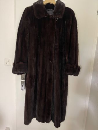 Damenmantel Nerz braun Länge 125 cm Grösse 46 guter