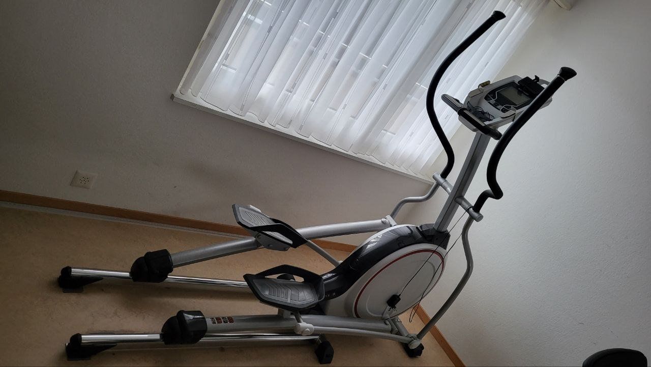 Kettler Vélos d'appartement: Crosstrainer Kettler Elyx 3 – D'occasion à Effretikon par unidesigner