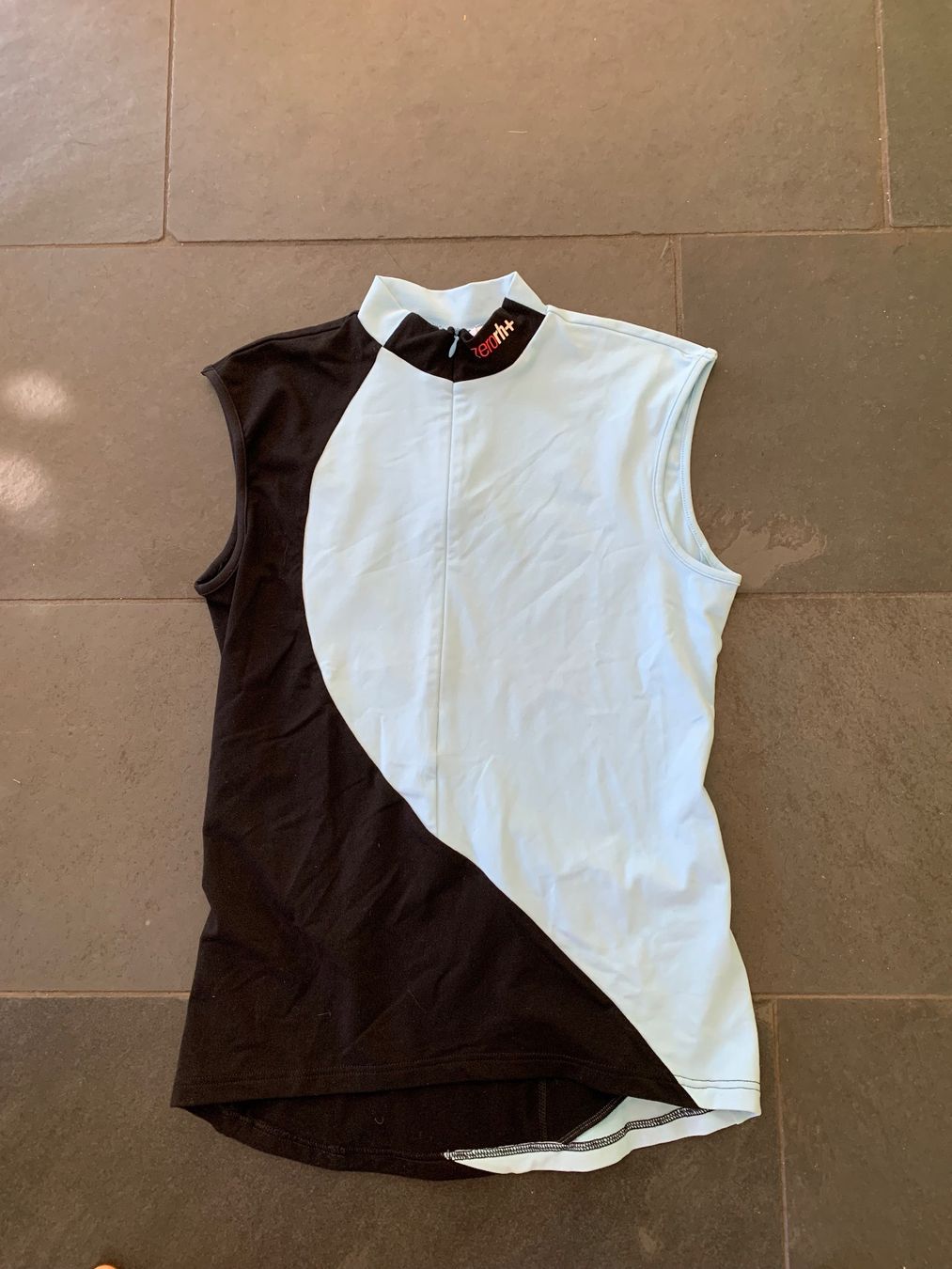 Leibchen & Hosen: Bikeshirt von ZeroHr+ Gr.XL – Neu und originalverpackt aus Rudolfstetten von medium02