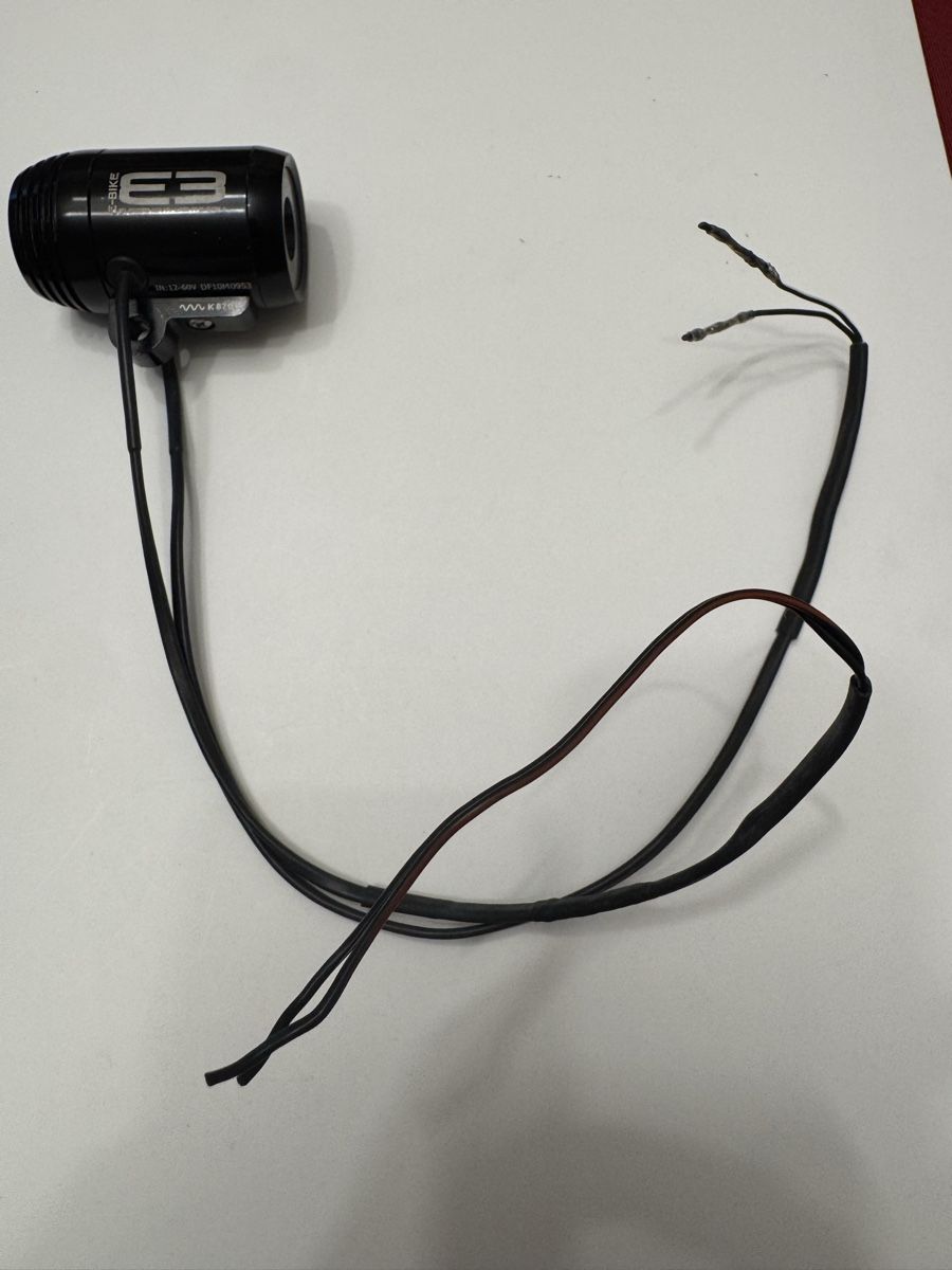 Supernova Pièces détachées: Supernova E3 Frontlampe Defekt – Défectueux à Arlesheim par bensway 4