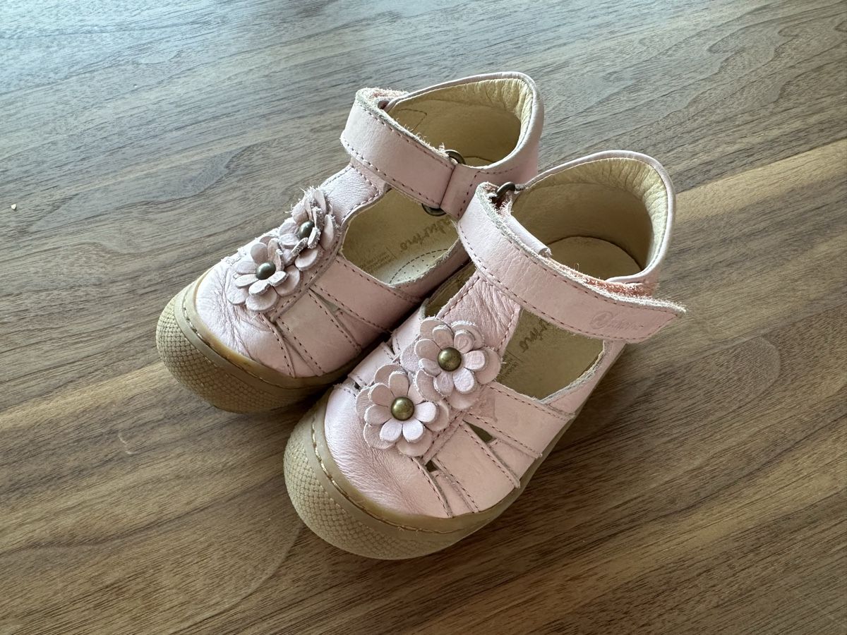 Naturino Scarpe per ragazze: Sandalen Naturino Gr 23 – Usato da Lupsingen venduto da New-Haven 1