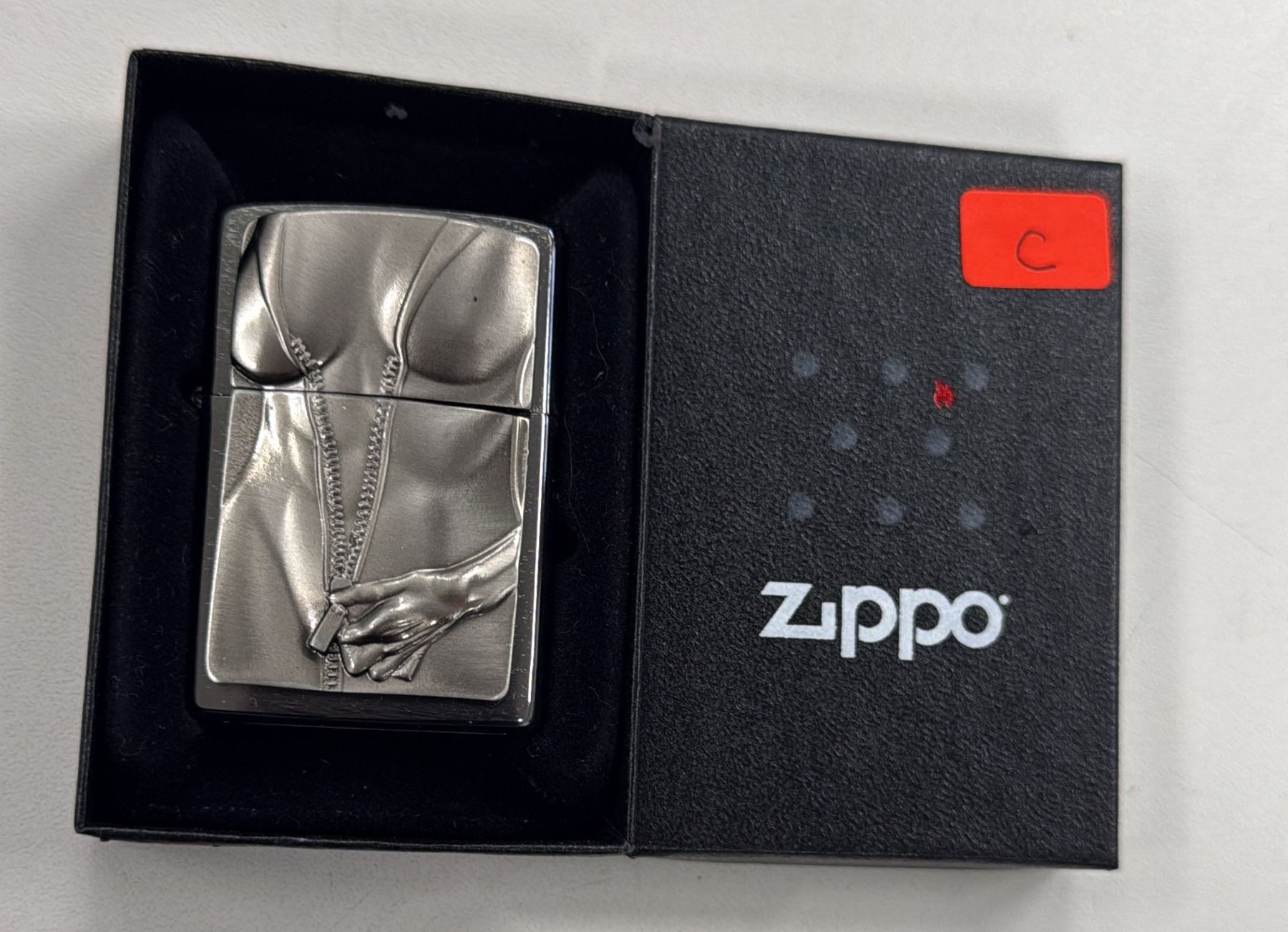 Zippo Accendini: ZIPPO FEUERZEUG – Nuovo (secondo la descrizione) da Zürich venduto da freioccasionen 1