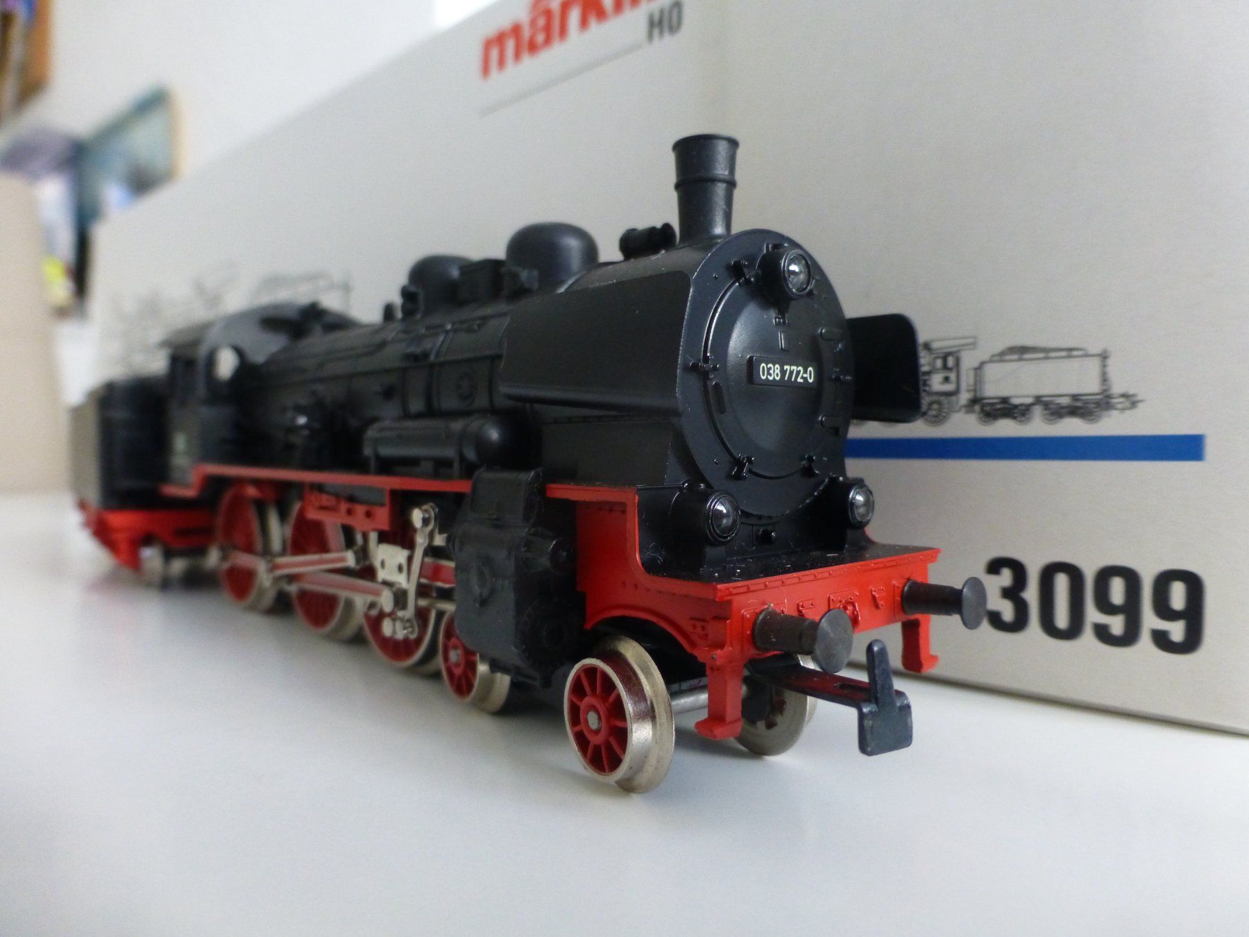 Märklin Modellini di ferrovie: Märklin Nr. 3099, BR 38 der DR, Neu – Nuovo e nell'imballaggio originale da Au ZH venduto da vzwallo06
