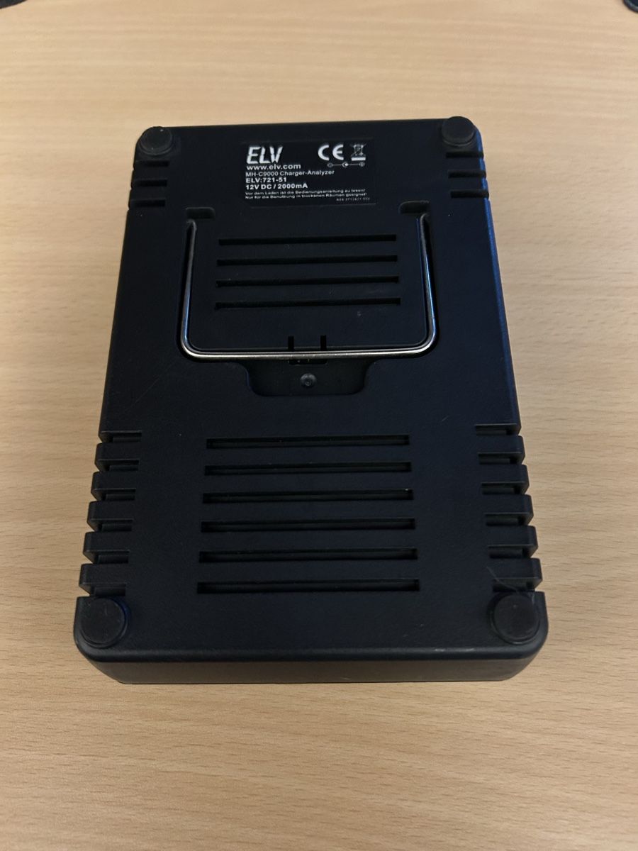 Caricabatterie: Professional Charger-Analyzer – Usato da Aarau venduto da Melia077 3