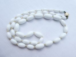 Vintage Kette mit weißen Glassteinen, 60er Jahre, 66cm