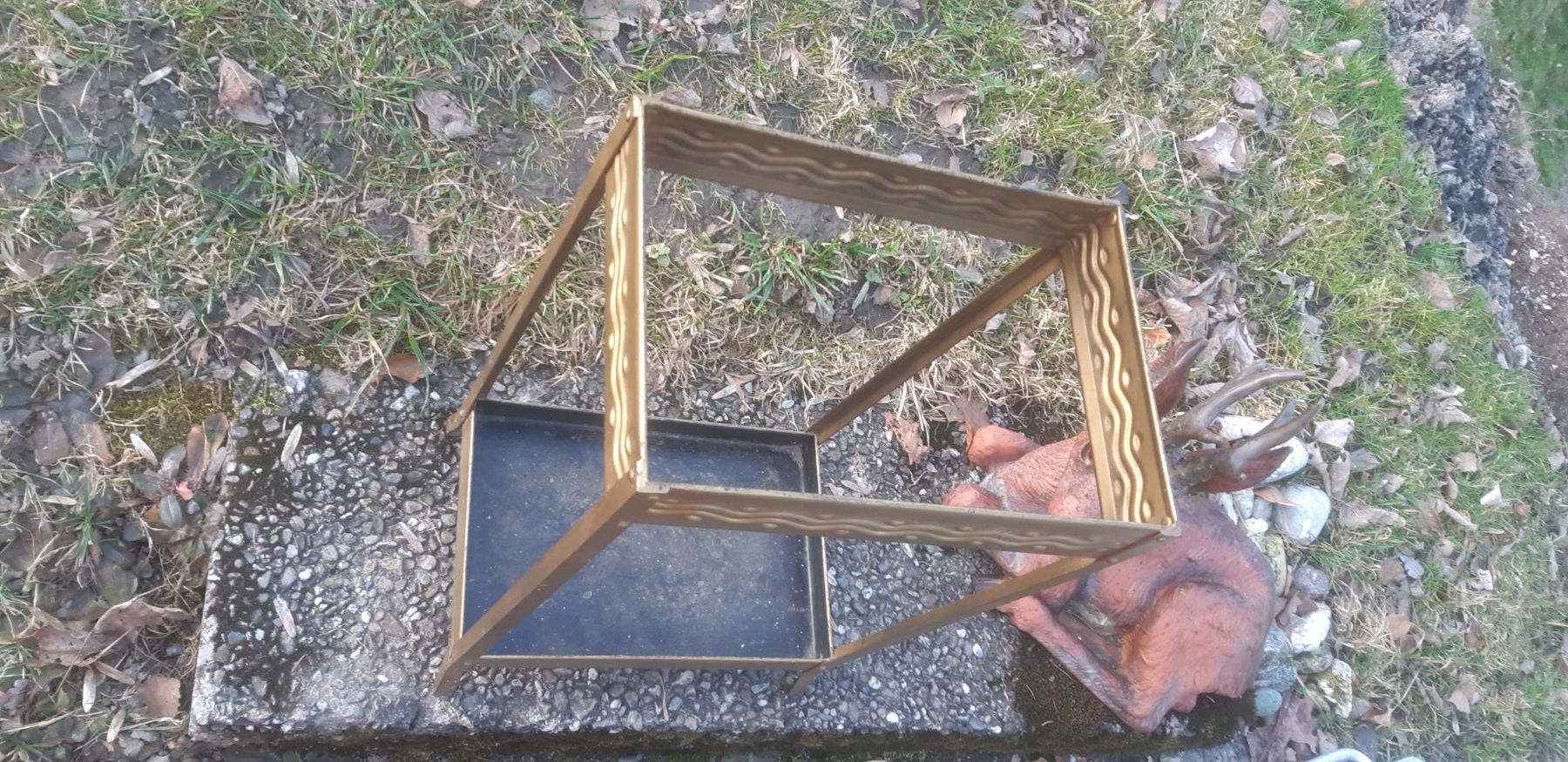 Altri mobili per ufficio: Alter Schirmständer aus Metall – Usato da Wolfhalden venduto da Quiria68 1