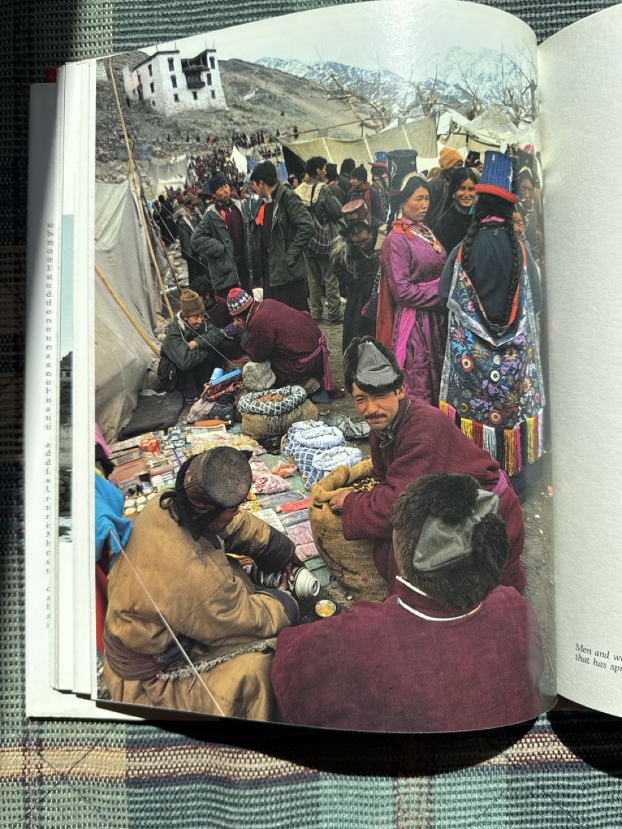 Libri: Ladakh - Between Earth and Sky, Wahid, Storm – Usato da Eschenz venduto da Belladog 9