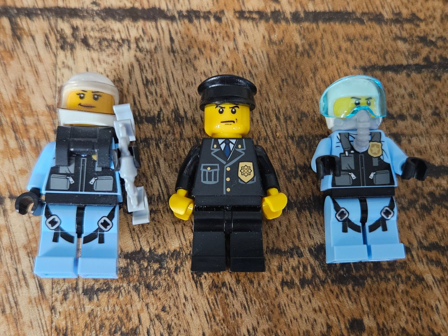 Lego Baukästen: lego lot de 3 figurines – Gebraucht aus Confignon von Ecrofigs