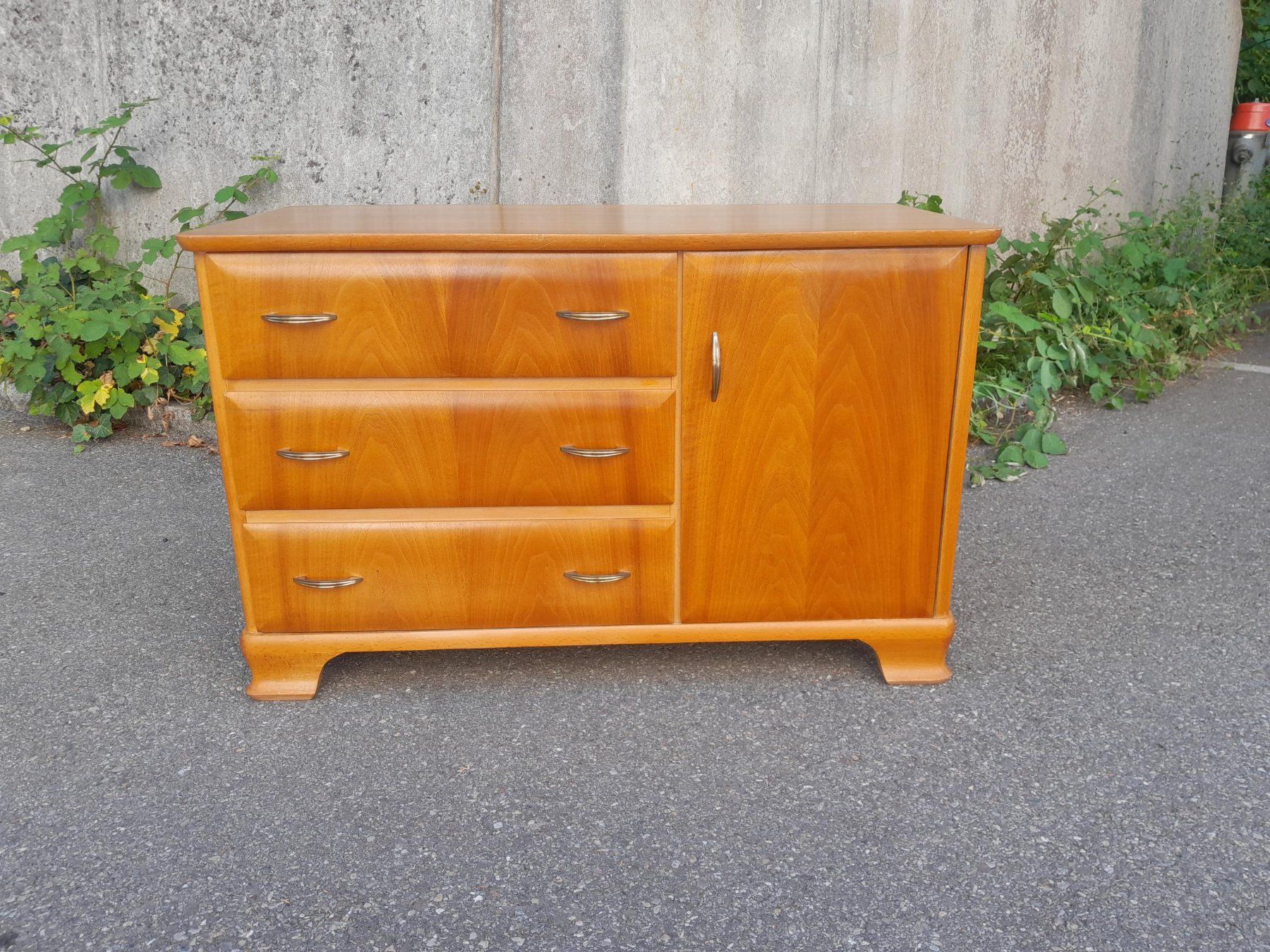 Kommoden: Vintage Kommode / Möbel / Sideboard – Gebraucht aus Männedorf von Bel-view