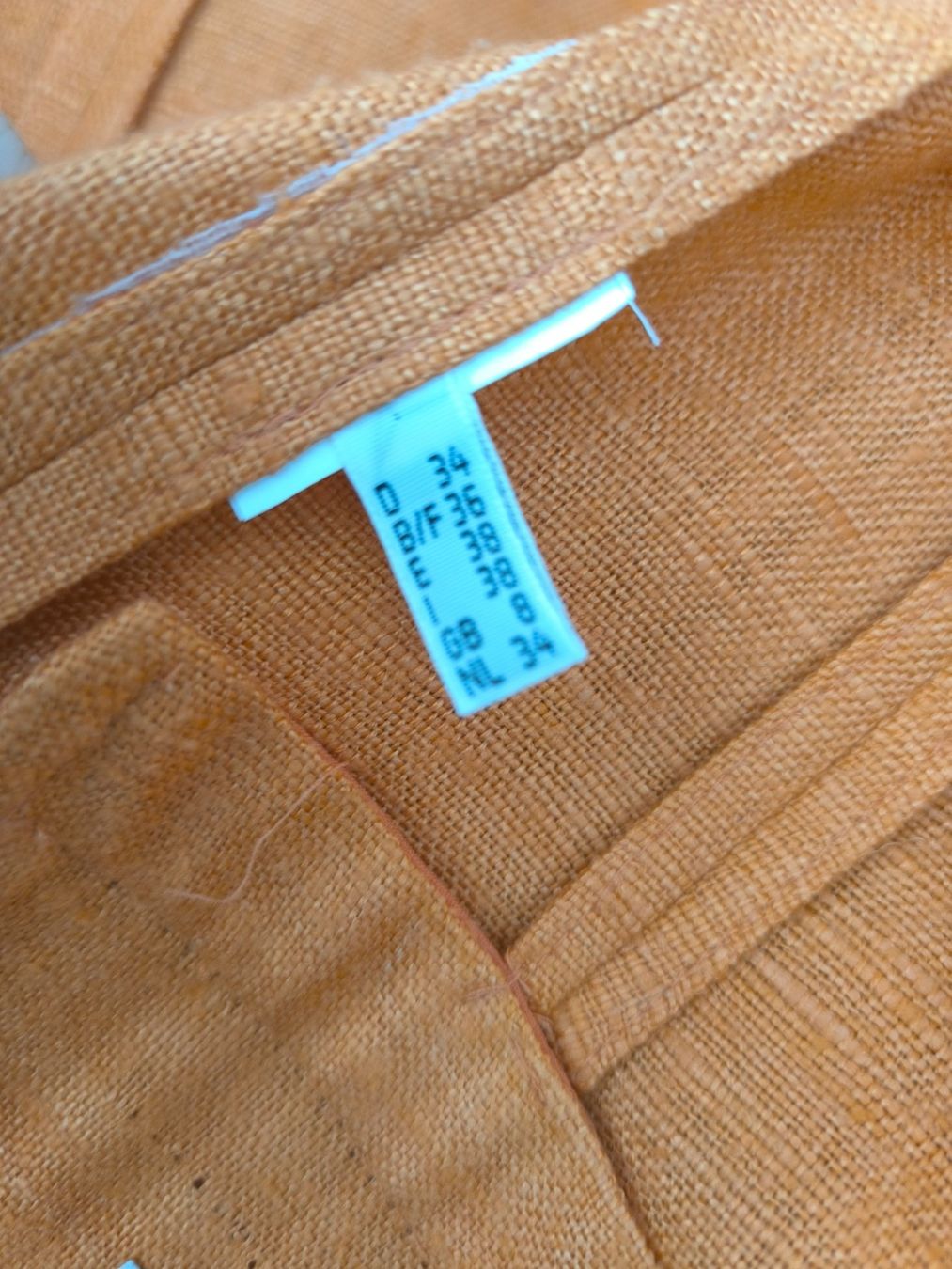 Jacken: Damen Blazer orange Grösse 36 neu – Gebraucht aus Effretikon von fay_25nm 1