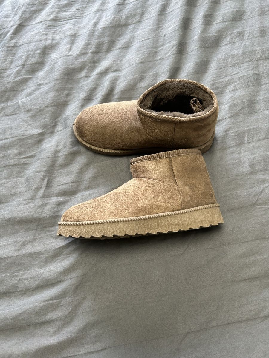 Damenschuhe: Boots – Neu (gemäss Beschreibung) aus Staad SG von cla_q9nm