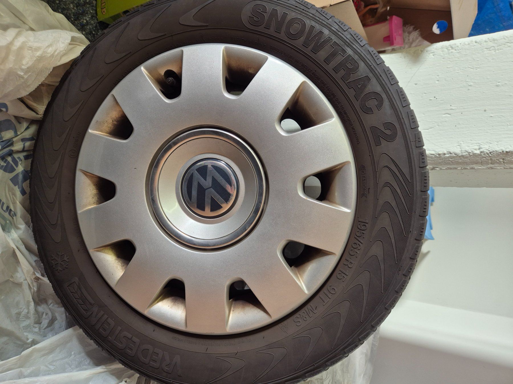 Volkswagen Felgen: Stahlfelgen Original VW 6x15 ET37 – Gebraucht aus Arlesheim von Bmw3204
