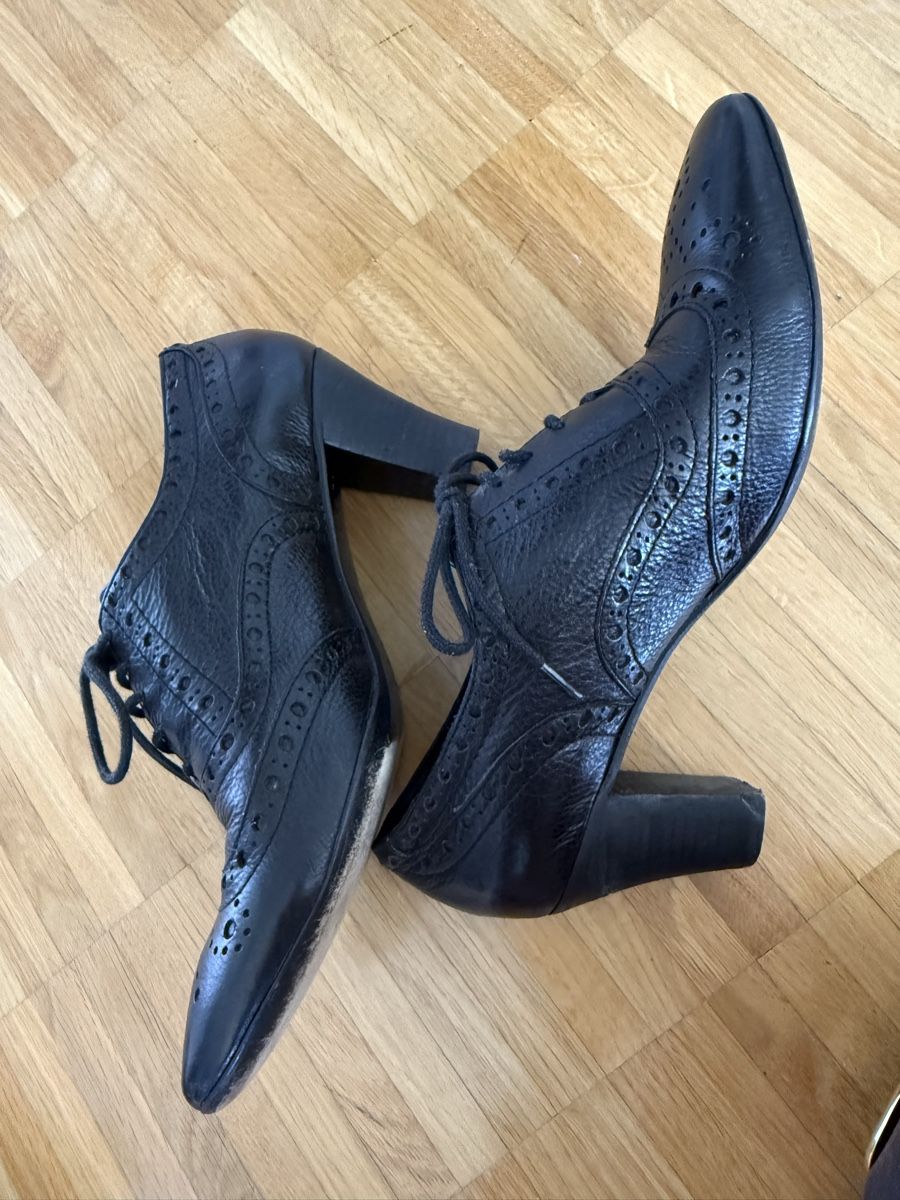 Ash Damenschuhe: Ash Stiefeletten Vintage – Gebraucht aus Wallisellen von galgiu 1