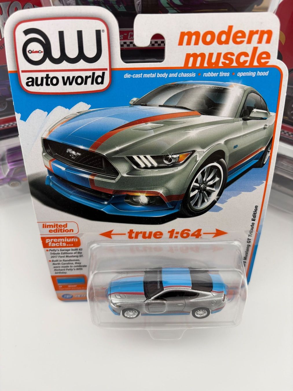 Hot Wheels Modellini d'auto: auto world 2017 Ford Mustang GT Tribute Edition – Nuovo e nell'imballaggio originale da Flawil venduto da HeisseReifen 1