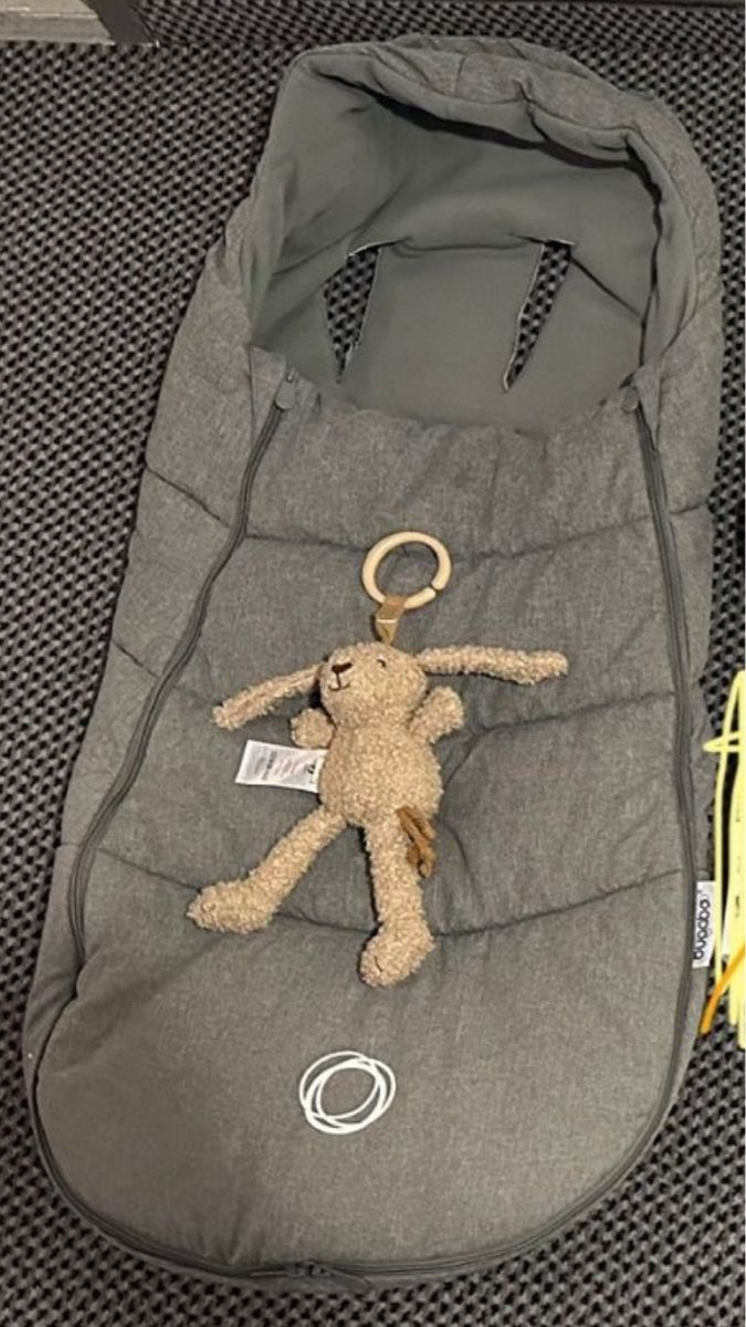Bugaboo Schlafsäcke: Bugaboo Fusssack grau melange und Hase – Gebraucht aus Uster von staernli4
