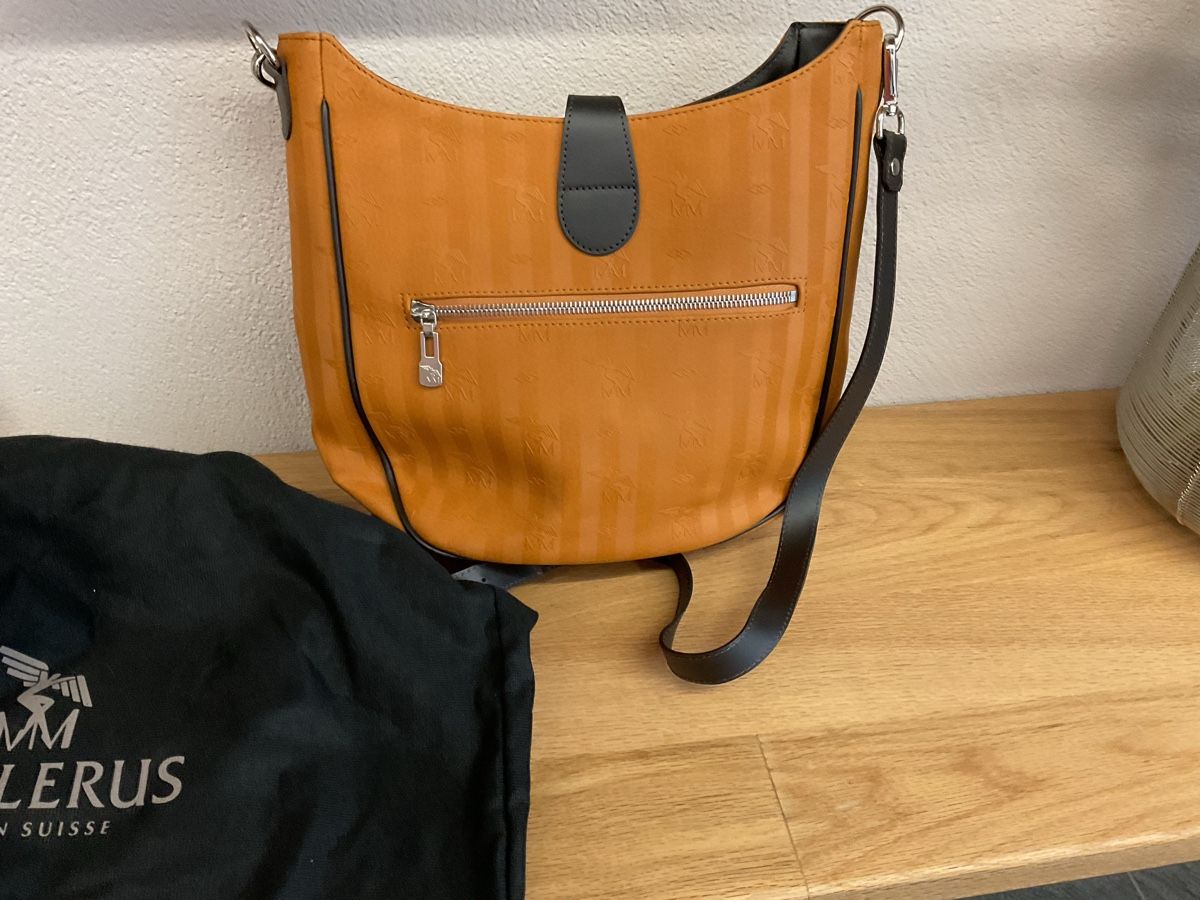 Maison Mollerus Borse da donna: Neue Maison Mollerus Tasche – Nuovo (secondo la descrizione) da Galgenen venduto da Schwantli 2