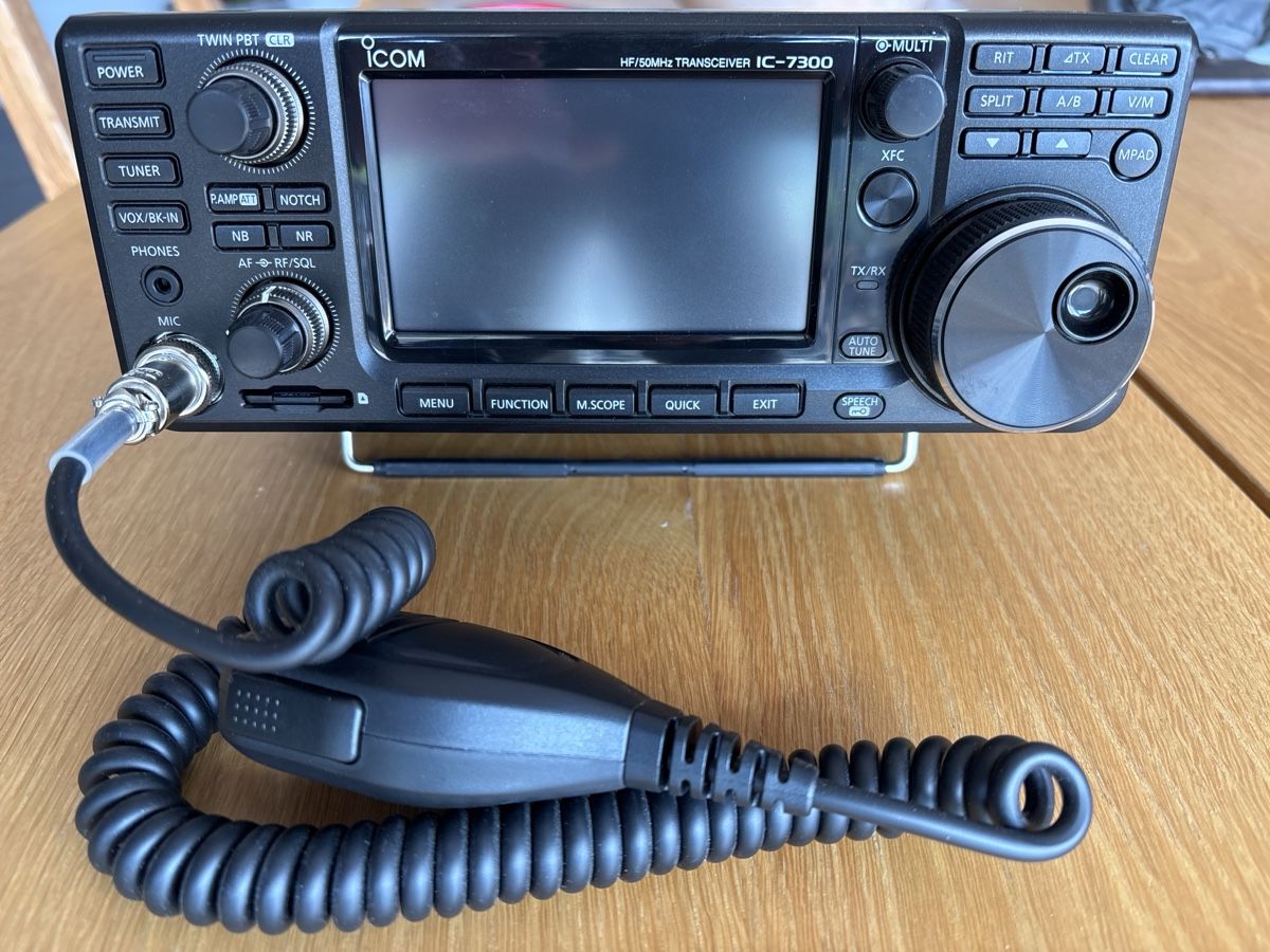 Icom IC-7300 Transceiver KW/50MHz Allmode SDR, neuwertig (Neu (gemäss ...