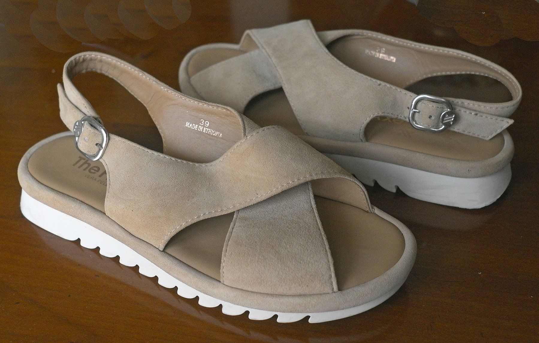 Scarpe da donna: Chaussures femme 39 – Usato da Geneve venduto da sebastian01 1