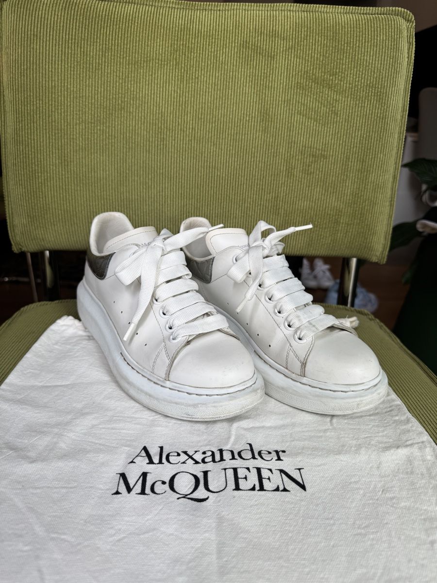 Alexander Mcqueen Herrenschuhe: Alexander McQueen Sneakers weiss Leder Grösse 38 – Gebraucht aus Zürich von van_58nb 2