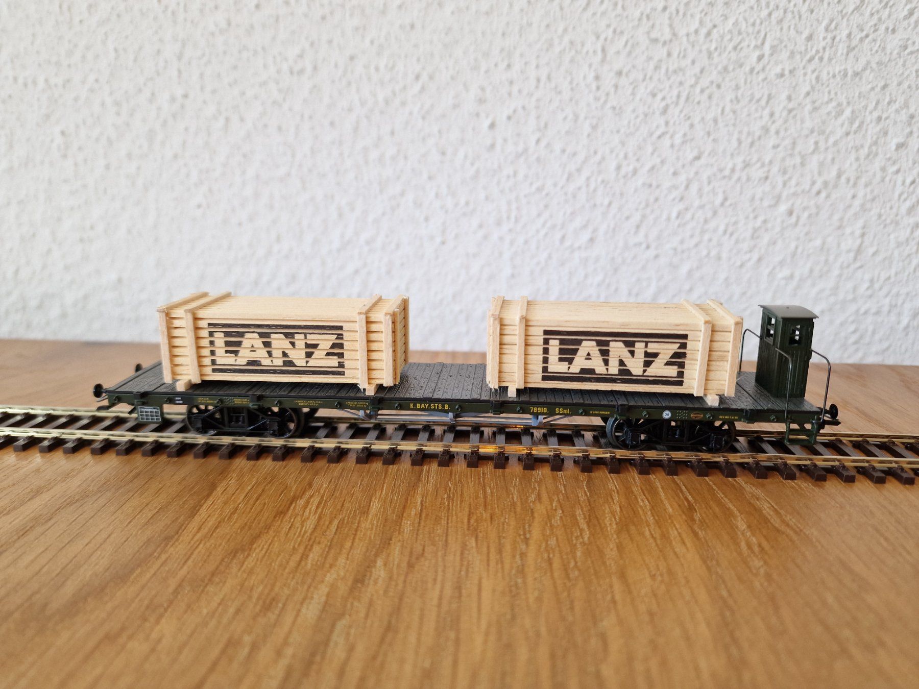 Märklin Modellini di ferrovie: Flachwagen mit Ladegut H0 – Usato da Matten b. Interlaken venduto da lor_hr9w 1