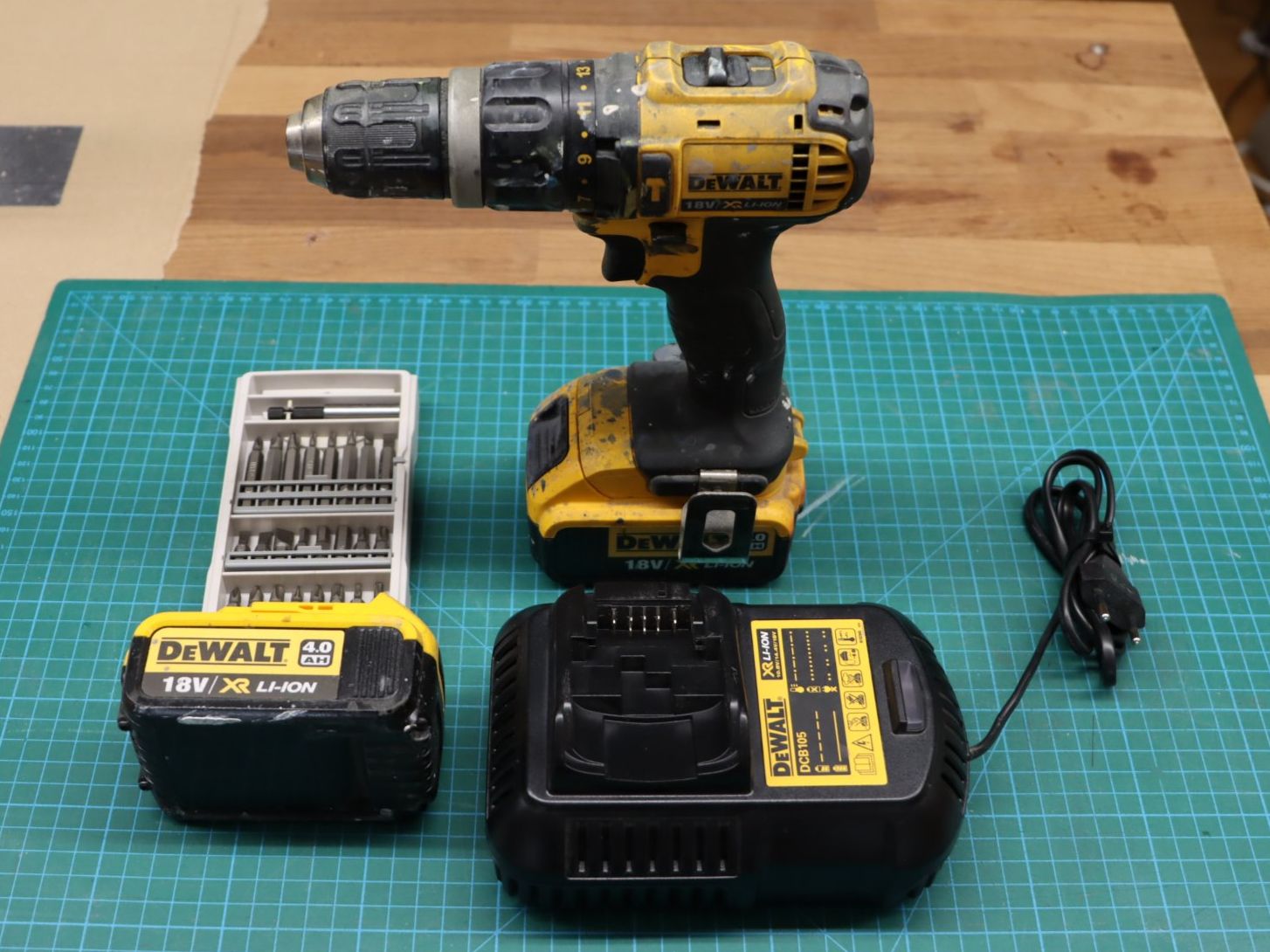 Dewalt Tutti gli attrezzi: DeWalt DCD785 Akkuschrauber Set – Usato da Emmetten venduto da Super008 9