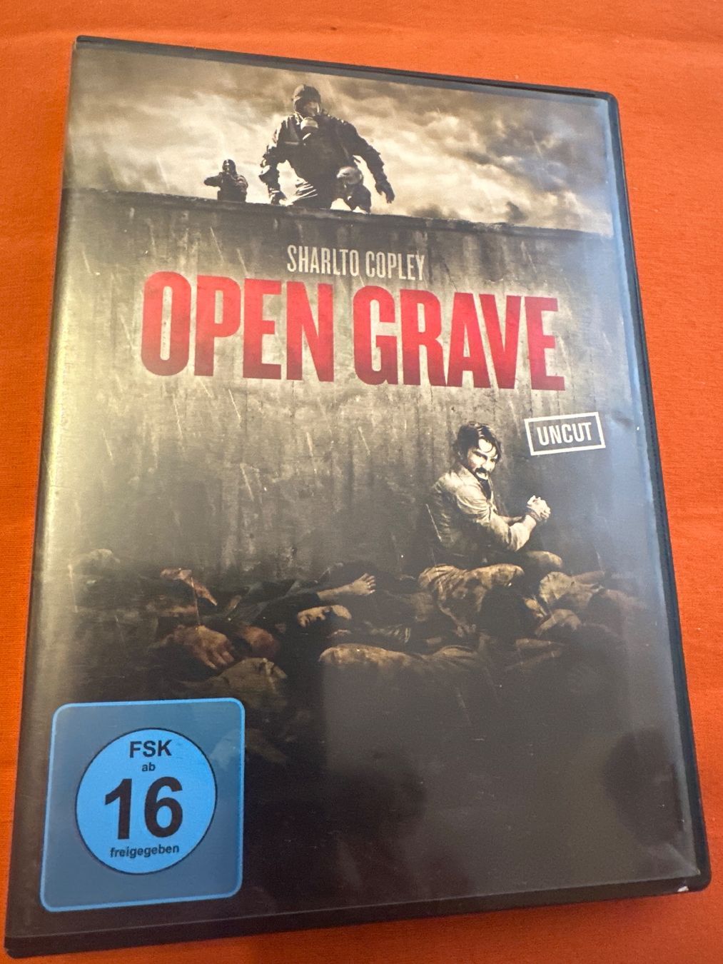 Tutti i DVDs: Open Grave - Uncut – Usato da Schaffhausen venduto da D-MAC