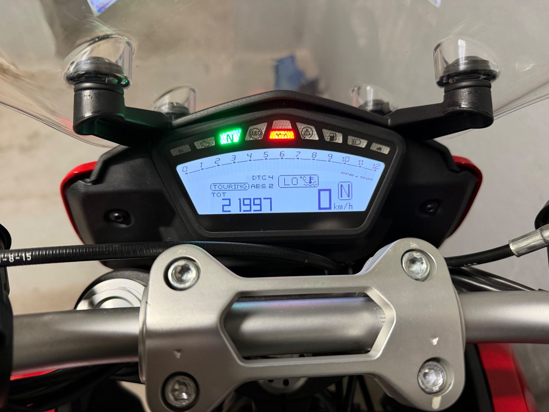 Ducati Touring: Ducati Hyperstrada 939 – D'occasion à Volketswil par kirschen1234 4